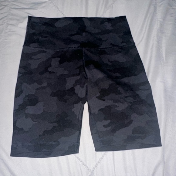 Lululemon Align Biker Short - Picture 2 of 5